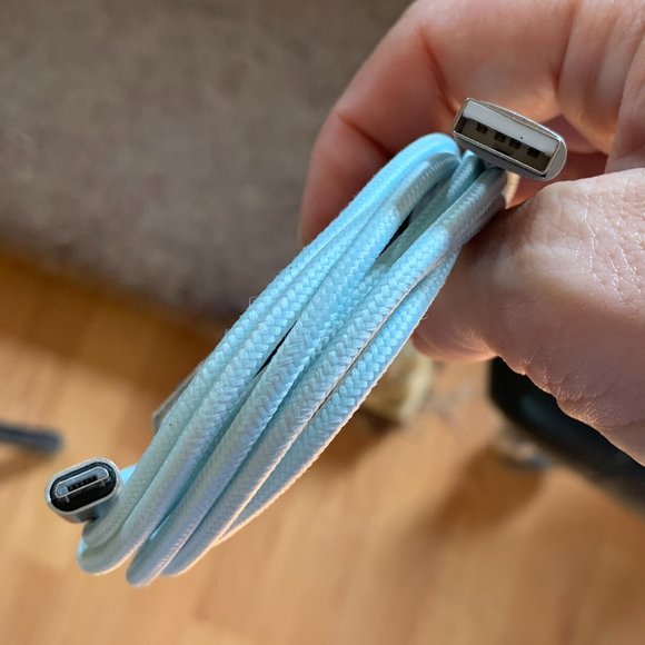 New Micro USB Celltronix 42212 Titanium 6' Tangle Free Heavy-Duty cable charger - Picture 5 of 6